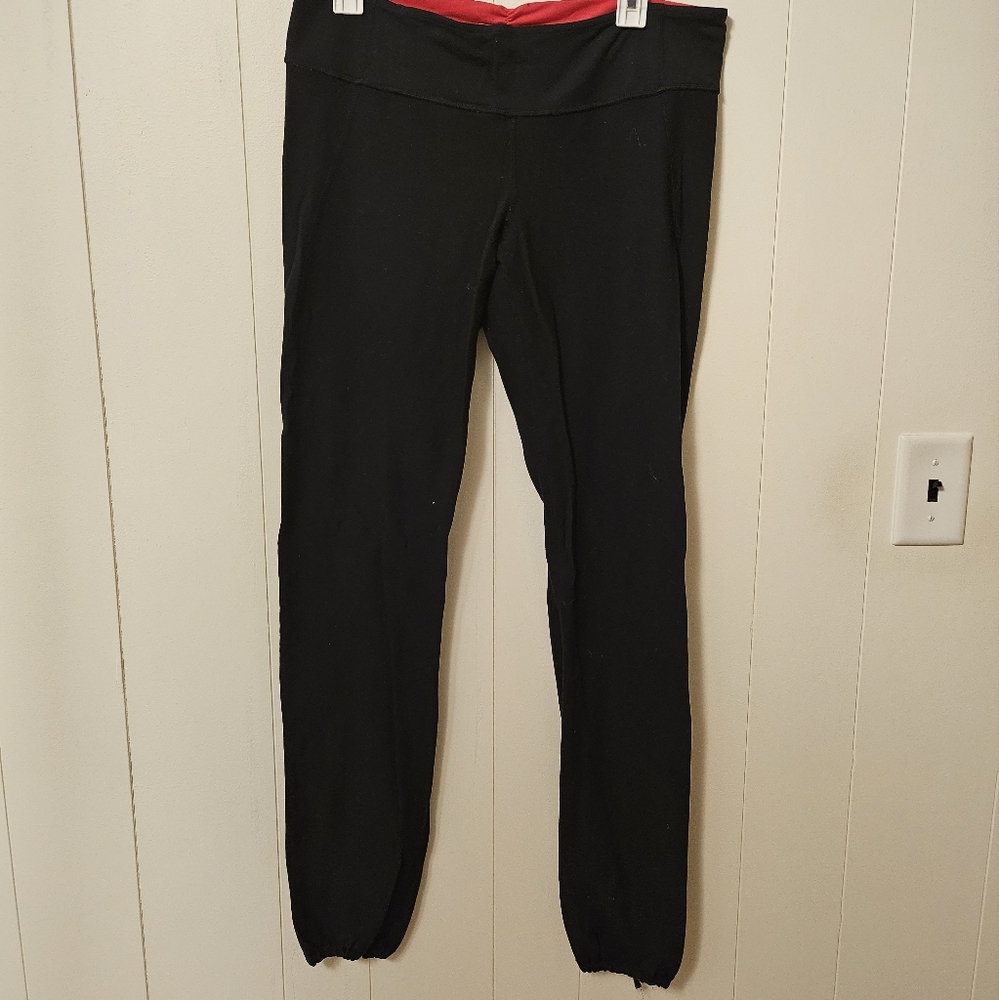 Lululemon leggings with stirrup leg size 12